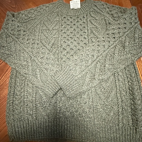Aran Merino Wool Crew Neck Sweater. Size Small. In Very Good Preloved. - Picture 3 of 5
